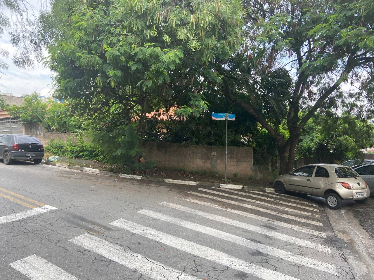 #4572-R - Casa para Venda em Taboão da Serra - SP
