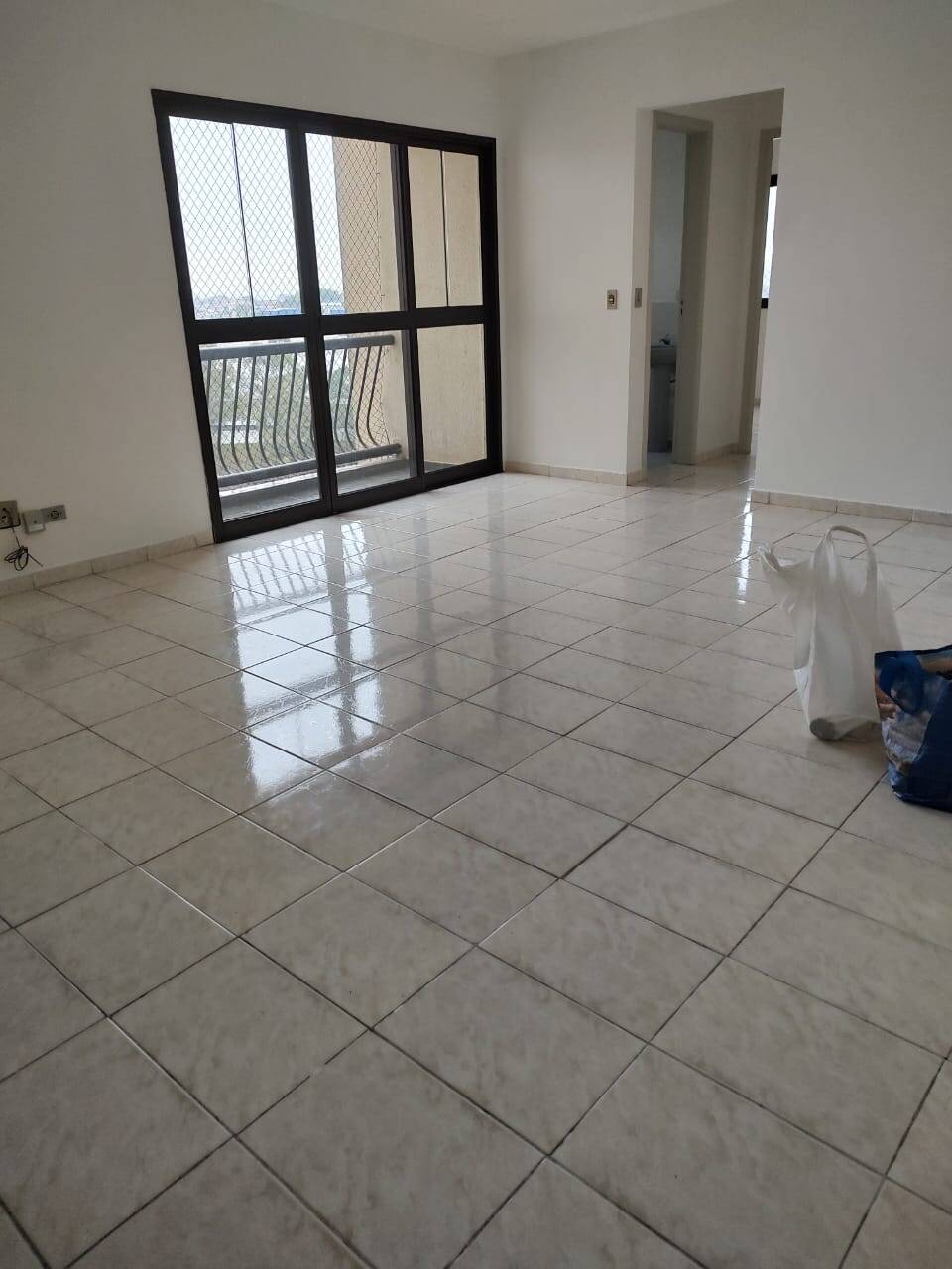 #6403-R - Apartamento para Venda em Taboão da Serra - SP