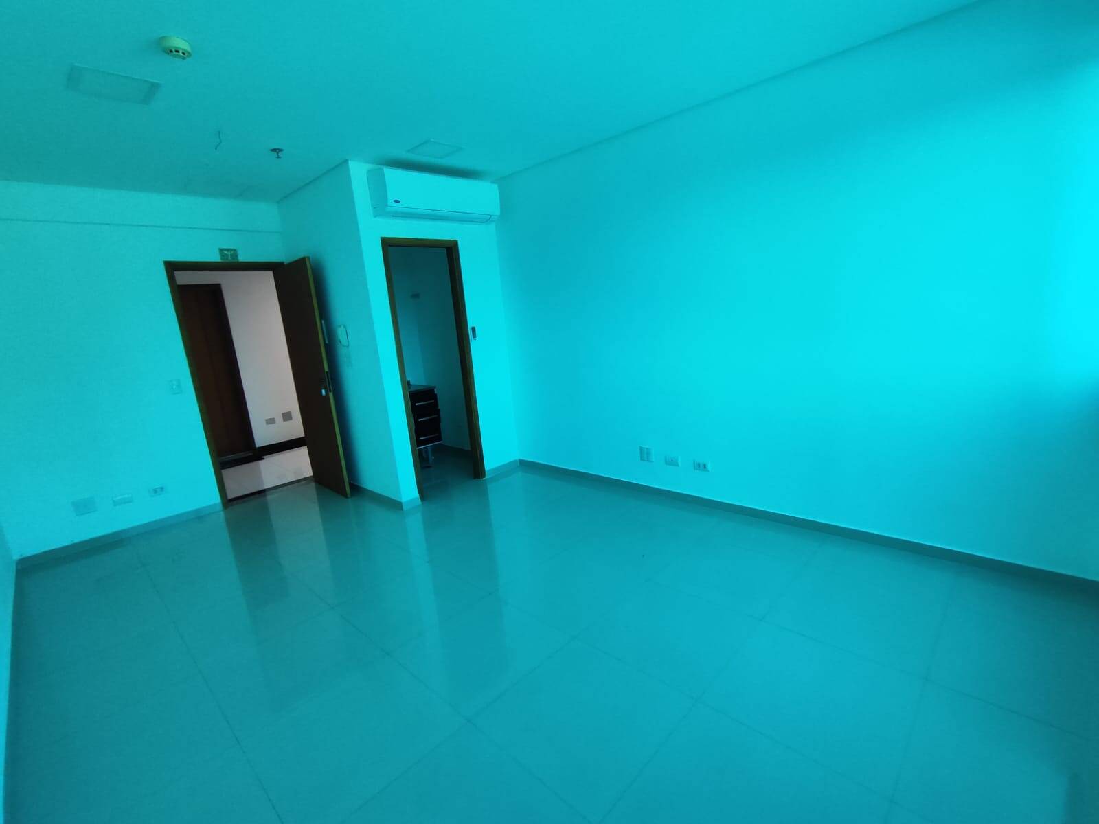 #6299-PM - Sala para Venda em Taboão da Serra - SP