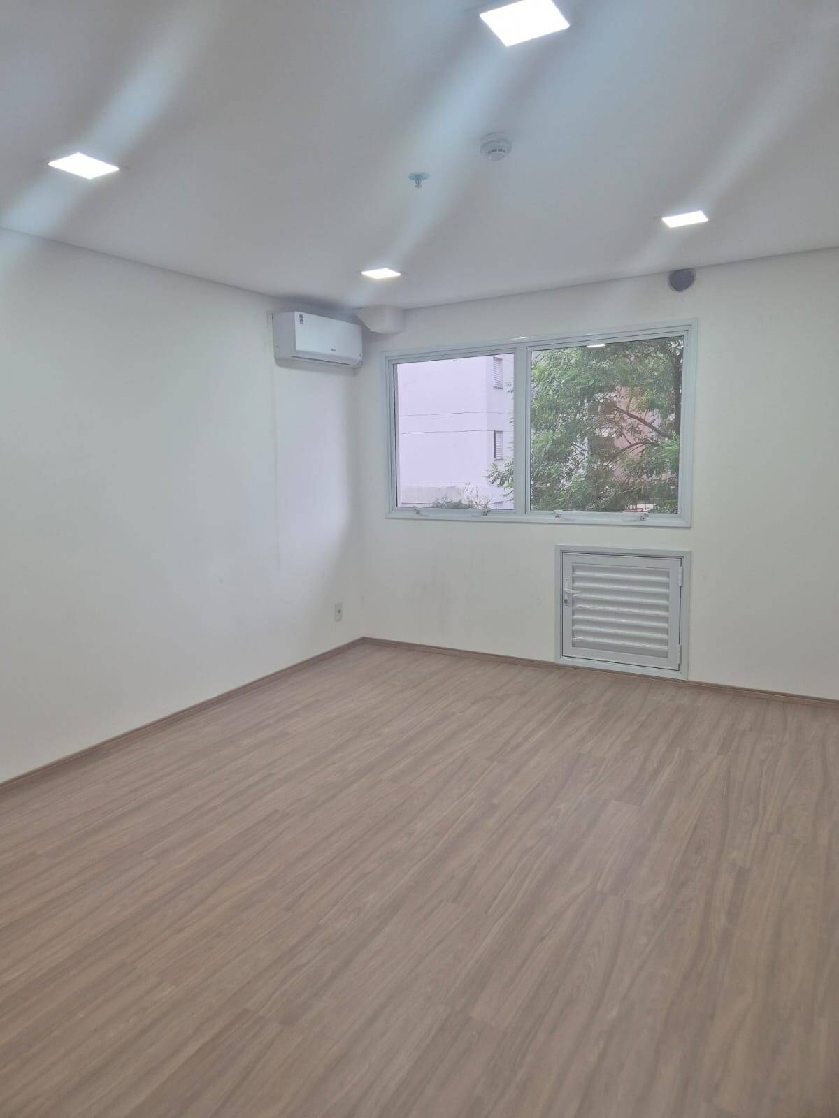 #6402-R - Sala para Locação em Taboão da Serra - SP