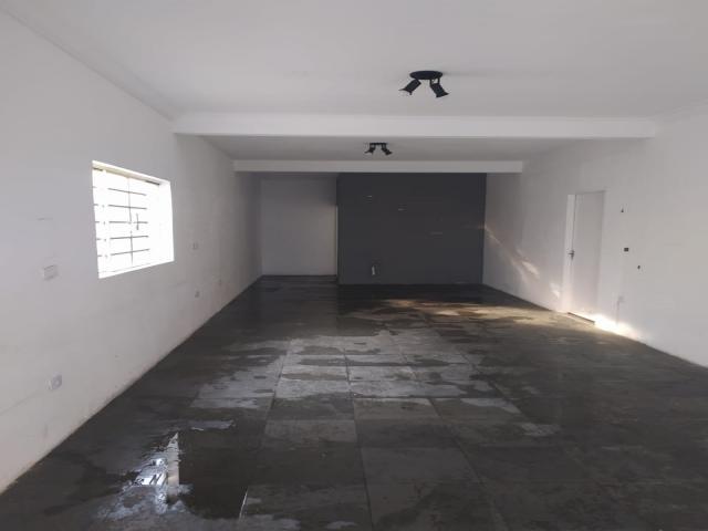 Salão Comercial para Venda em Taboão da Serra - 4