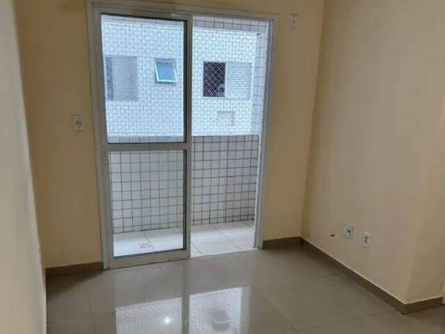 APARTAMENTO para Venda em Praia Grande - 4