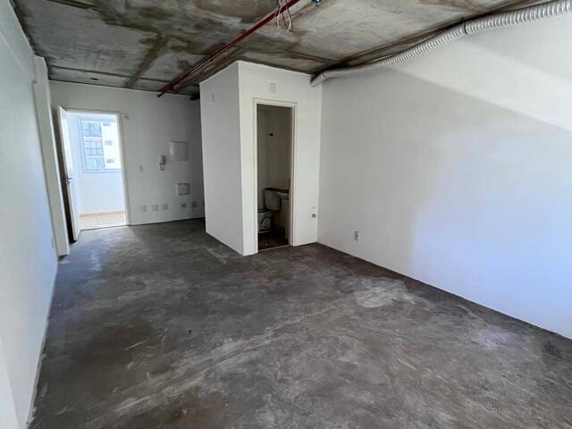 Sala para Venda em Taboão da Serra - 4