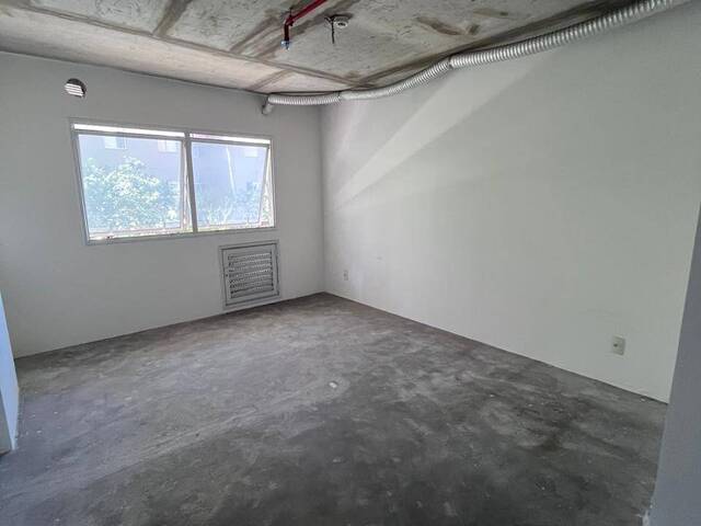 Sala para Venda em Taboão da Serra - 4