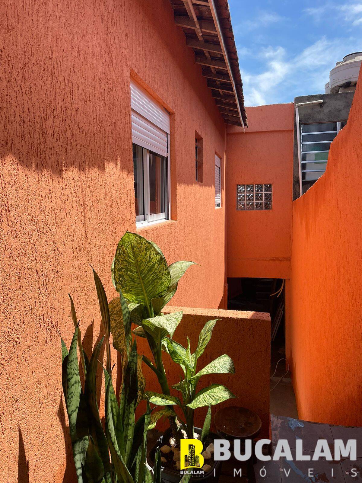 CASA PARA VENDA PRÓXIMO A KIZAEMON TAKEUT - TABOÃO DA SERRA - SP