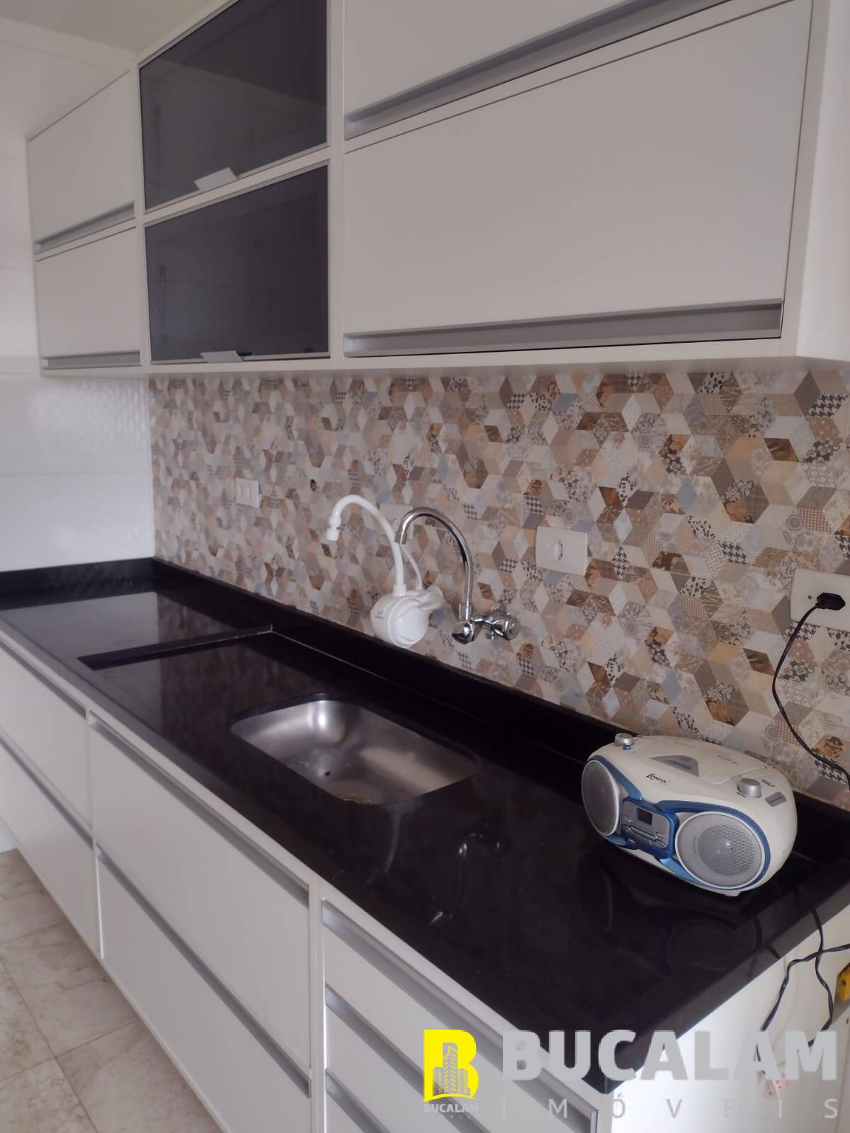 Apartamento à venda com 2 quartos, 68m² - Foto 2