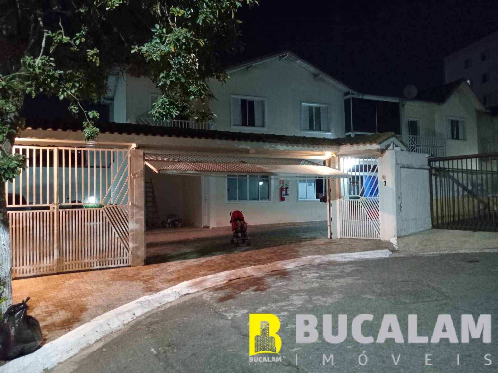 CASA EM CONDOMÍNIO PARA VENDA NA CHACARA AGRINDUS- TABOÃO DA SERRA