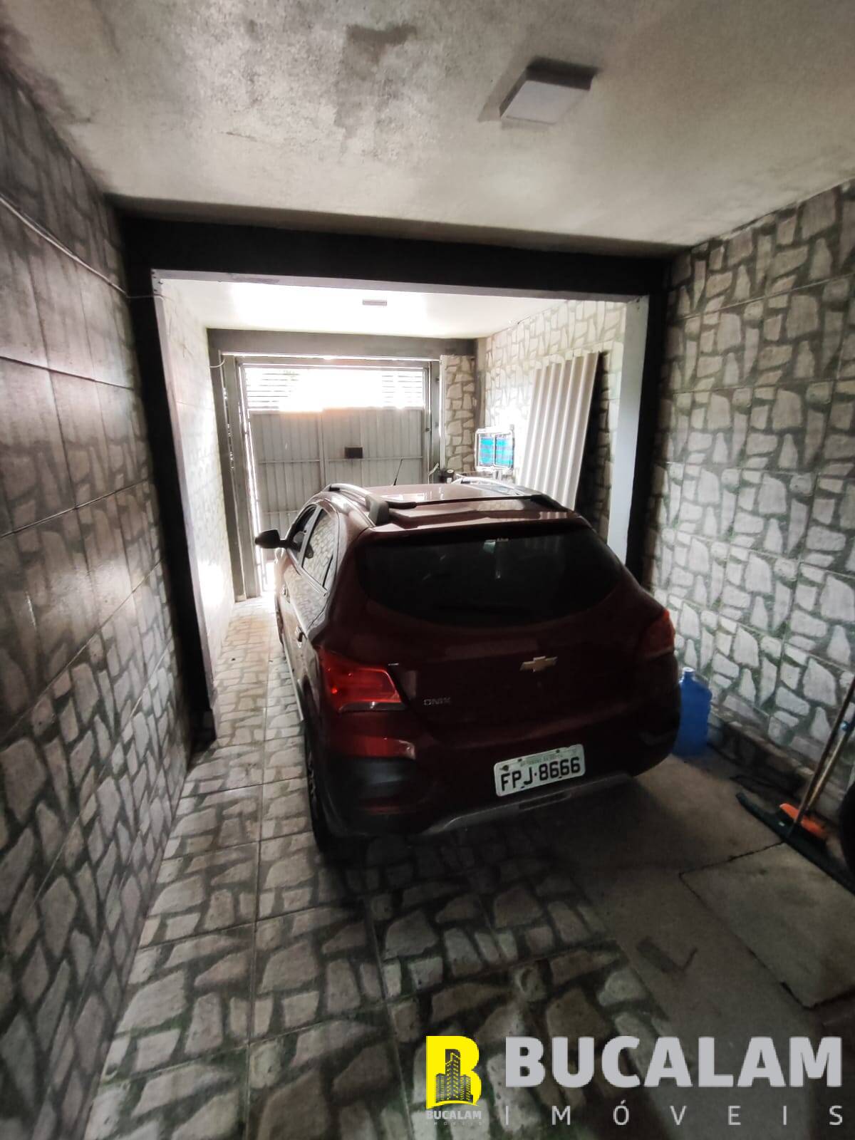 Casa à venda com 2 quartos, 89m² - Foto 2