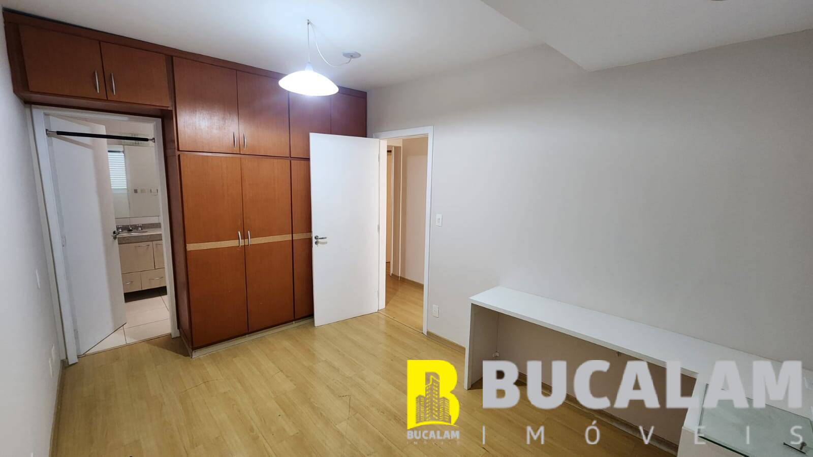 Casa à venda e aluguel com 5 quartos, 400m² - Foto 11