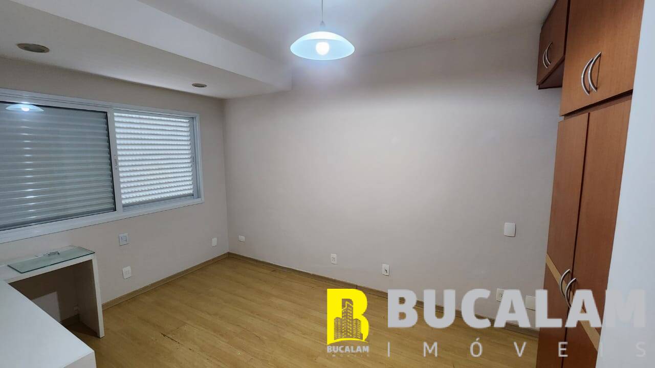 Casa à venda e aluguel com 5 quartos, 400m² - Foto 13