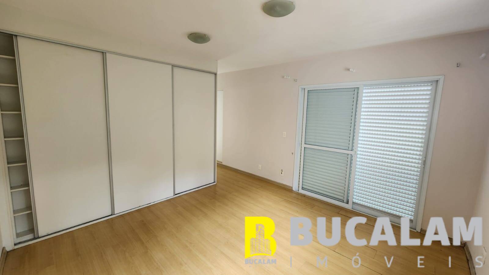 Casa à venda e aluguel com 5 quartos, 400m² - Foto 14