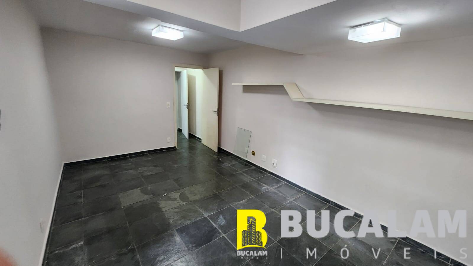 Casa à venda e aluguel com 5 quartos, 400m² - Foto 31