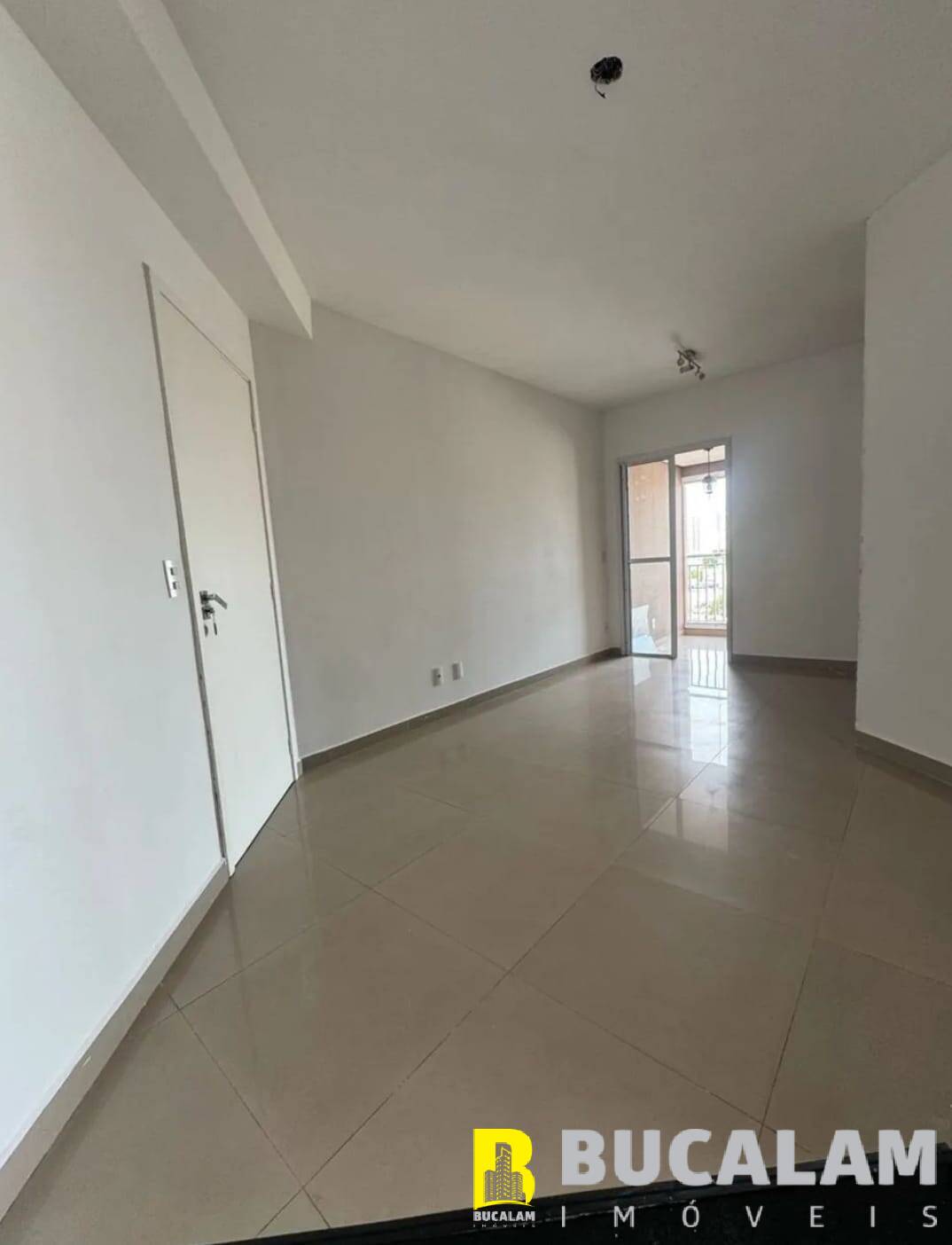 Apartamento à venda com 2 quartos, 52m² - Foto 2