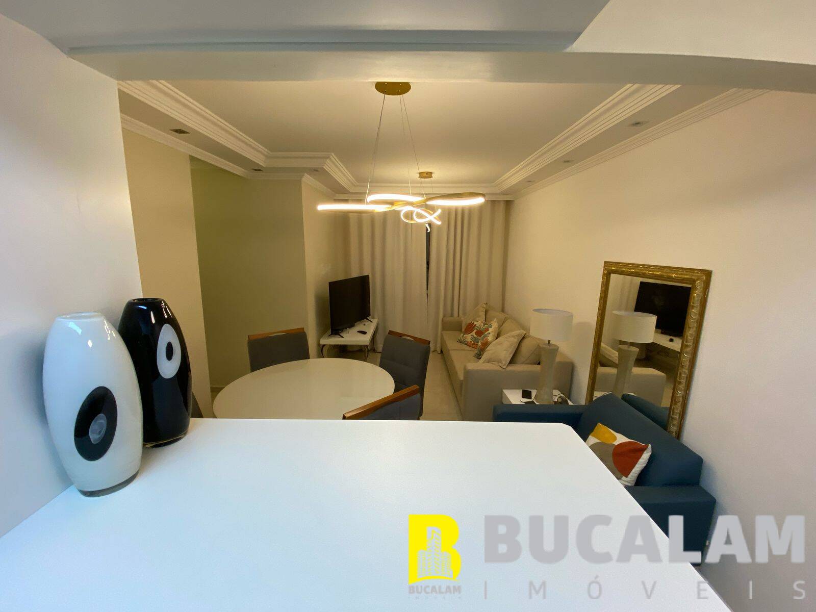Apartamento à venda com 3 quartos, 73m² - Foto 2