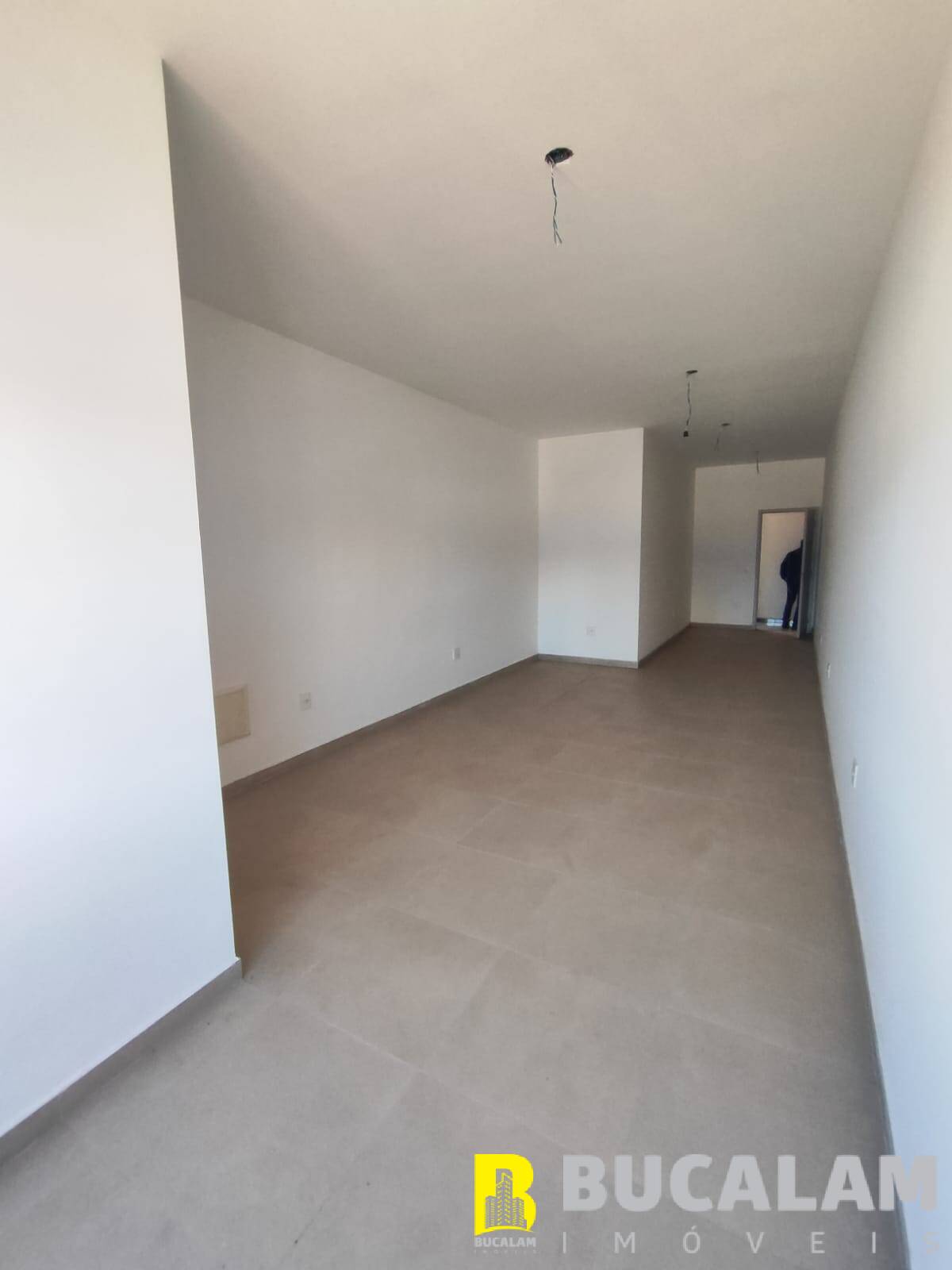 SALA COMERCIAL PARA LOCAÇÃO NO CENTRO DE TABOÃO DA SERRA -SP