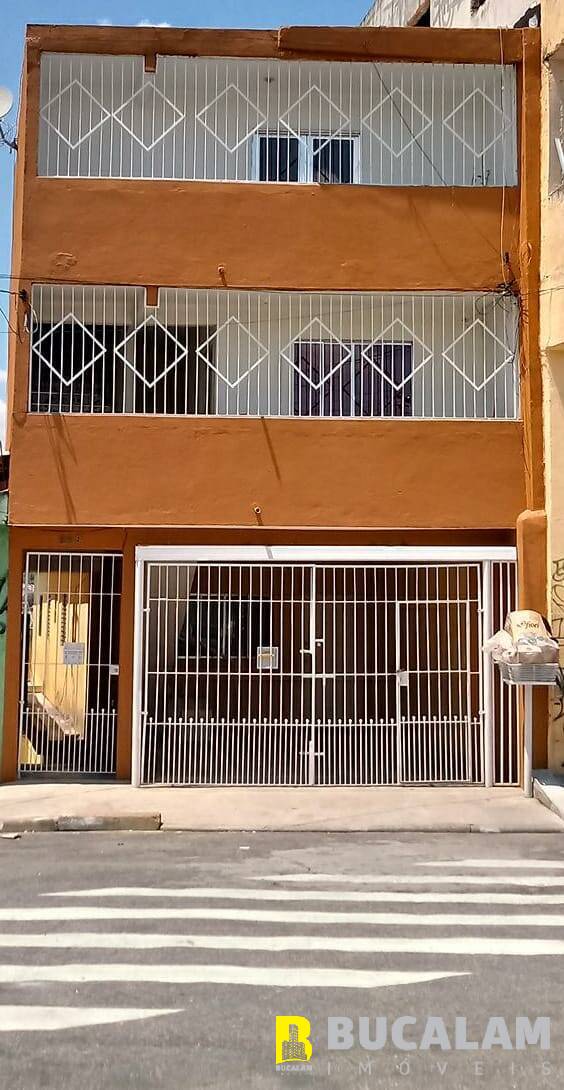 Prédio Inteiro à venda com 12 quartos, 200m² - Foto 1