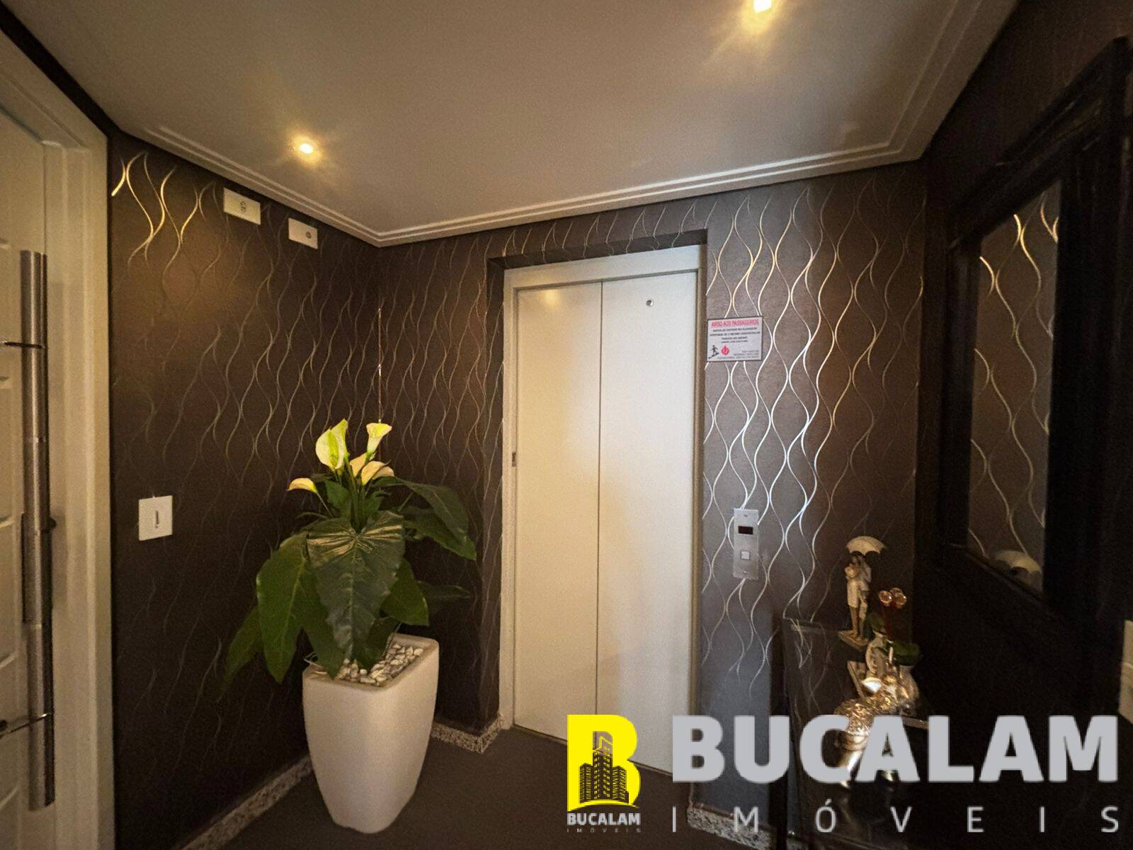 Cobertura, 3 quartos, 220 m² - Foto 1