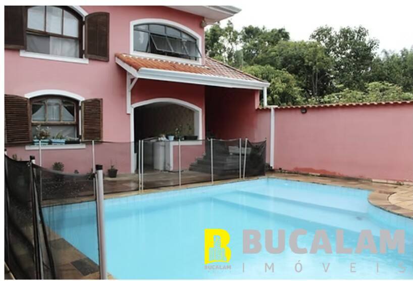 Casa, 3 quartos, 340 m² - Foto 1